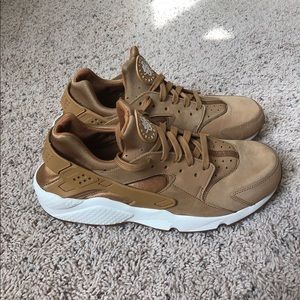 Nike Air Huarache - Flax / Gum Brown